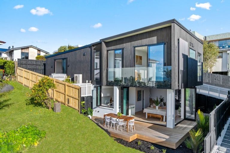 Photo of property in 45a Rosario Crescent, Red Beach, 0932