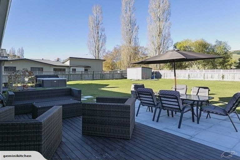 Photo of property in 120 Kinloch Road, Kinloch, Taupo, 3377