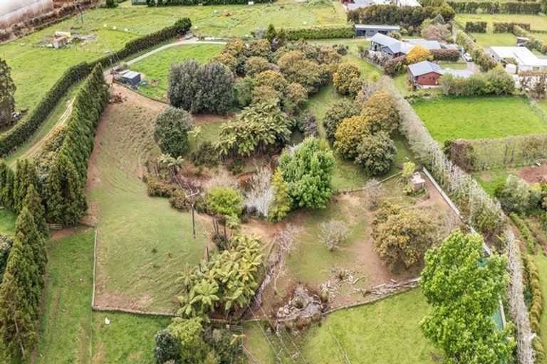 Photo of property in 14 Arthur Road, Paraite, New Plymouth, 4373