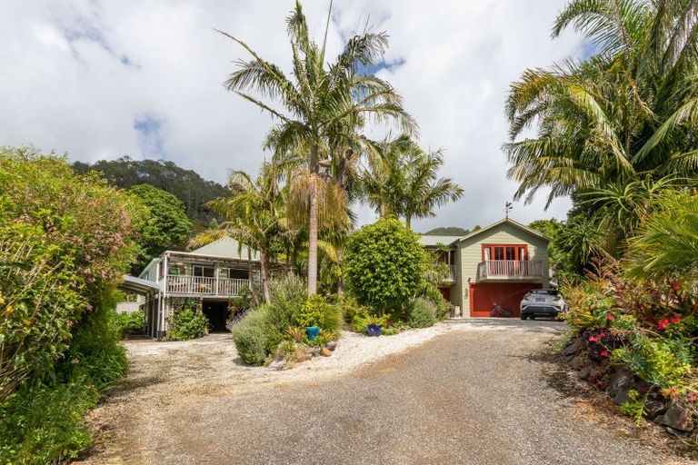 Photo of property in 19 Grange Road, Hahei, Whitianga, 3591