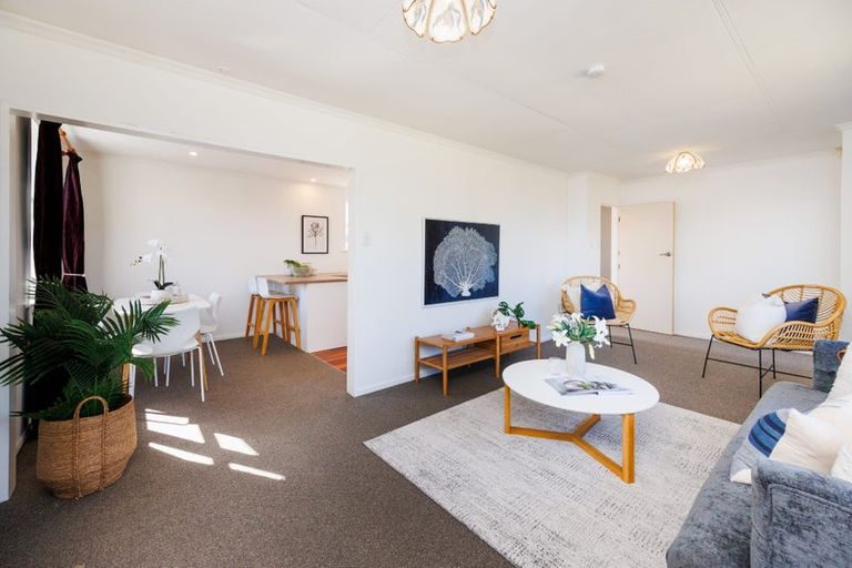 Photo of property in 20 Pinedale Parade, Milson, Palmerston North, 4414