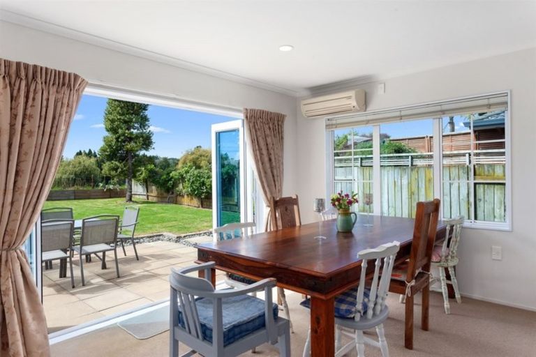 Photo of property in 33 Edgewater Grove, Whakatane, 3120