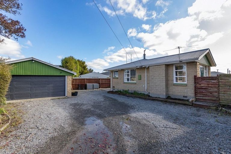 Photo of property in 15 Ebony Street, Bishopdale, Christchurch, 8053