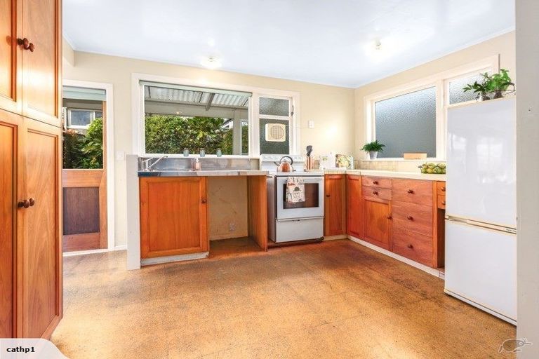 Photo of property in 30 Steyne Avenue, Plimmerton, Porirua, 5026