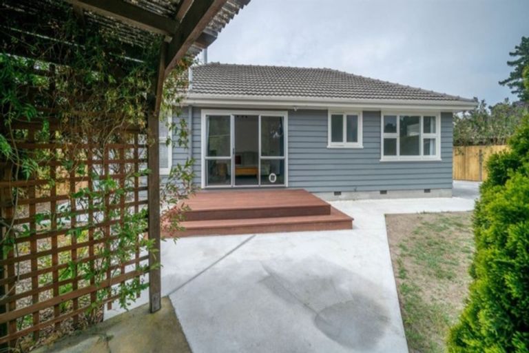Photo of property in 17 Colac Street, Avondale, Christchurch, 8061