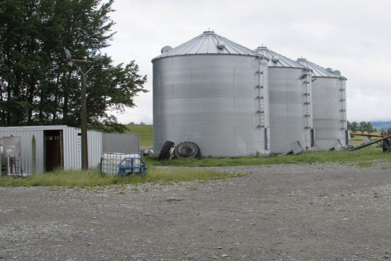 Photo of property in 67 Springs Road, Hornby, Christchurch, 8042