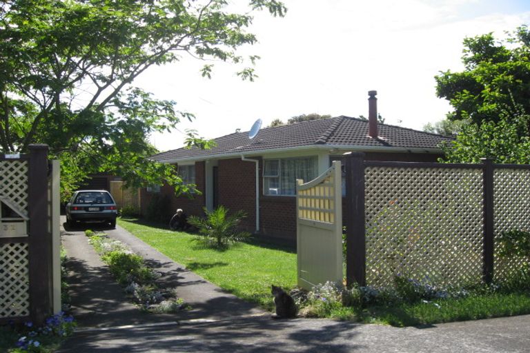 Photo of property in 1/56 Kiwi Esplanade, Mangere Bridge, Auckland, 2022
