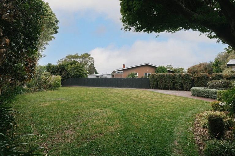 Photo of property in 12 Lifford Place, Awapuni, Palmerston North, 4412