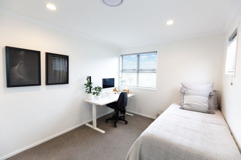 Photo of property in 11a Church Street, Northcote Point, Auckland, 0627
