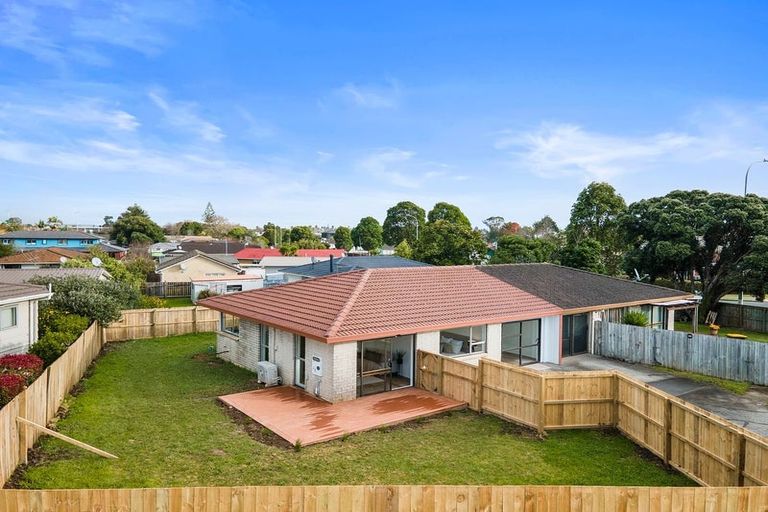 Photo of property in 2/60 Cherry Road, Bucklands Beach, Auckland, 2014