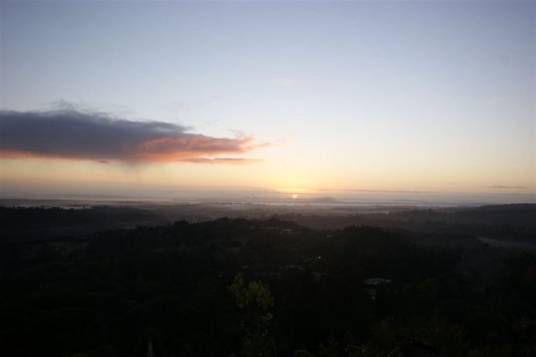 Photo of property in 850 West Coast Road, Waiatarua, Auckland, 0604