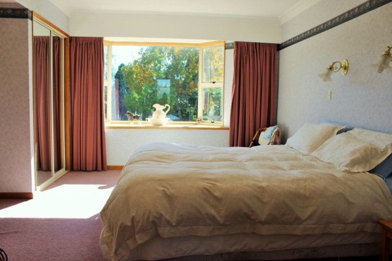 Photo of property in 6 Pop Andrew Drive, Te Anau, 9600