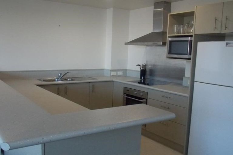 Photo of property in Terrace Heights Apartments, 2/163p The Terrace, Wellington Central, Wellington, 6011