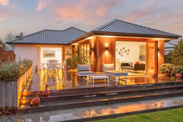 Photo of property in 43 Urunga Avenue, Strowan, Christchurch, 8052