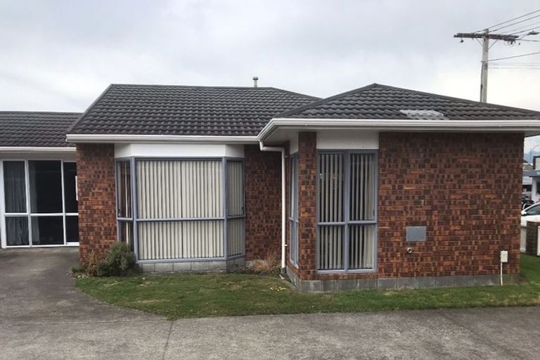 Photo of property in 4/49 Sackville Street, Fitzroy, New Plymouth, 4312