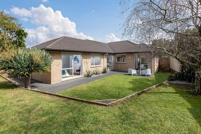 Photo of property in 18 Lissleton Drive, East Tamaki, Auckland, 2013