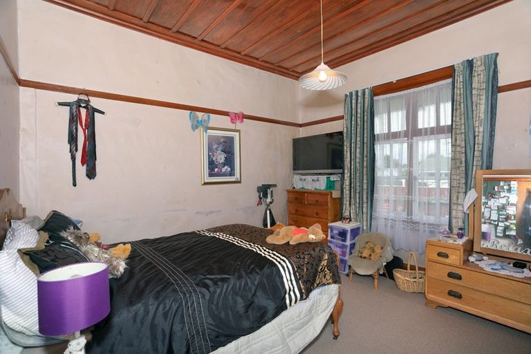 Photo of property in 16 Rira Street, Marton, 4710