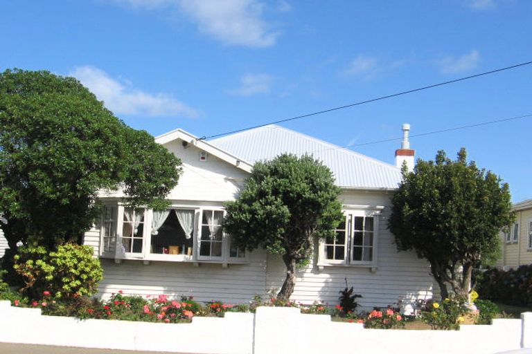 Photo of property in 58 Strathavon Road, Miramar, Wellington, 6022