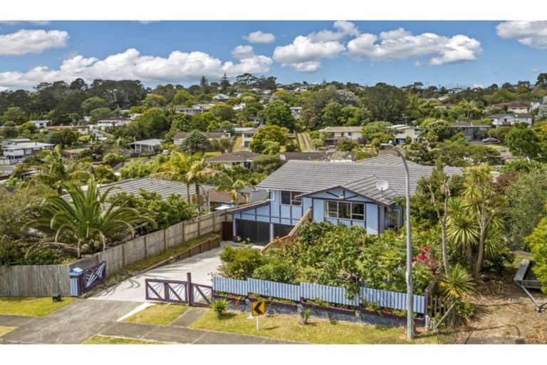 Photo of property in 123 Weatherly Road, Torbay, Auckland, 0630