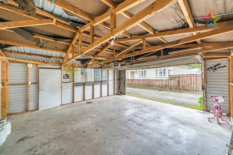 Photo of property in 5 Faulke Avenue, Wainuiomata, Lower Hutt, 5014