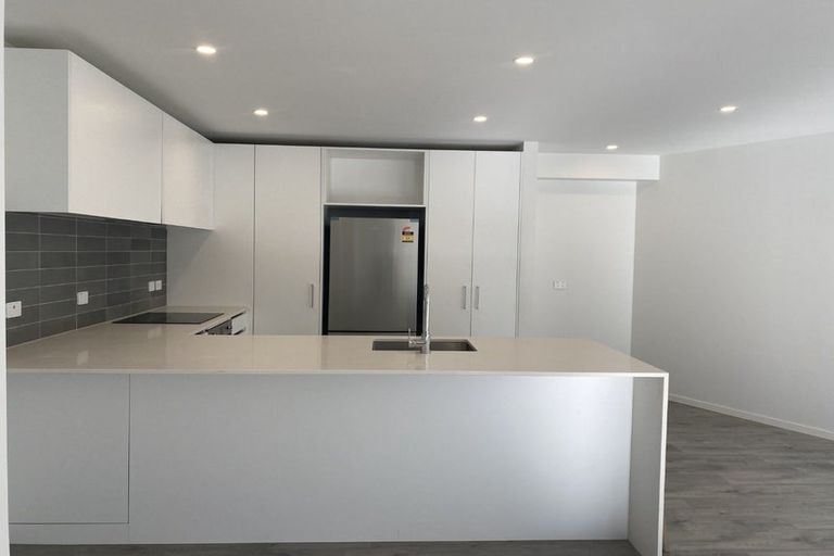 Photo of property in 30 Collins Avenue, Tawa, Wellington, 5028