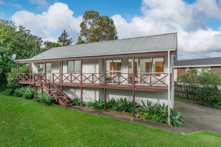 Photo of property in 81 John Downs Drive, Browns Bay, Auckland, 0630