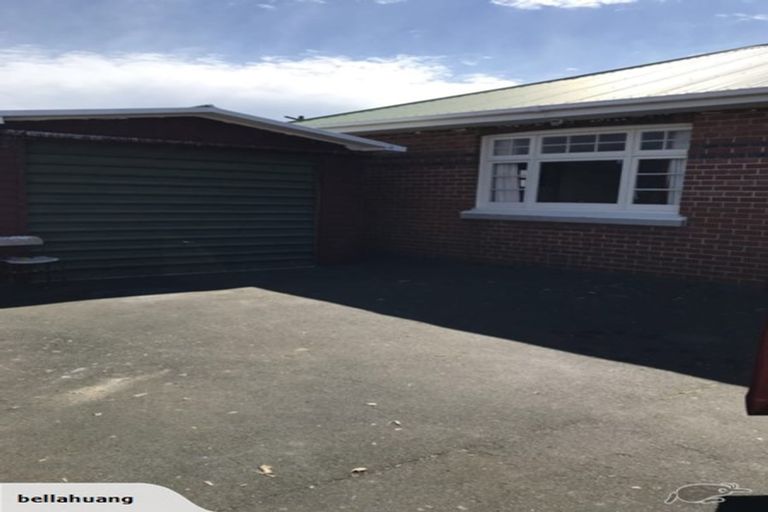 Photo of property in 168 Macandrew Road, South Dunedin, Dunedin, 9012