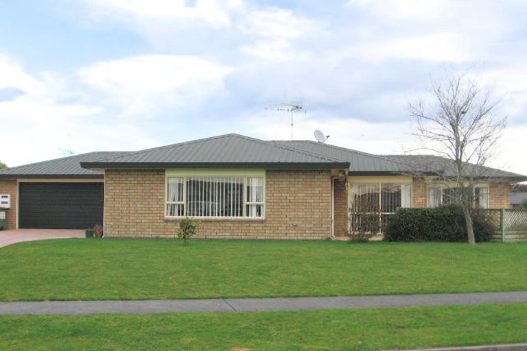 Photo of property in 43 Bouverie Crescent, Flagstaff, Hamilton, 3210