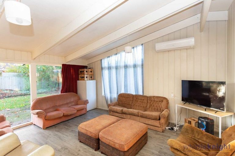 Photo of property in 12 Burrows Place, Ilam, Christchurch, 8041