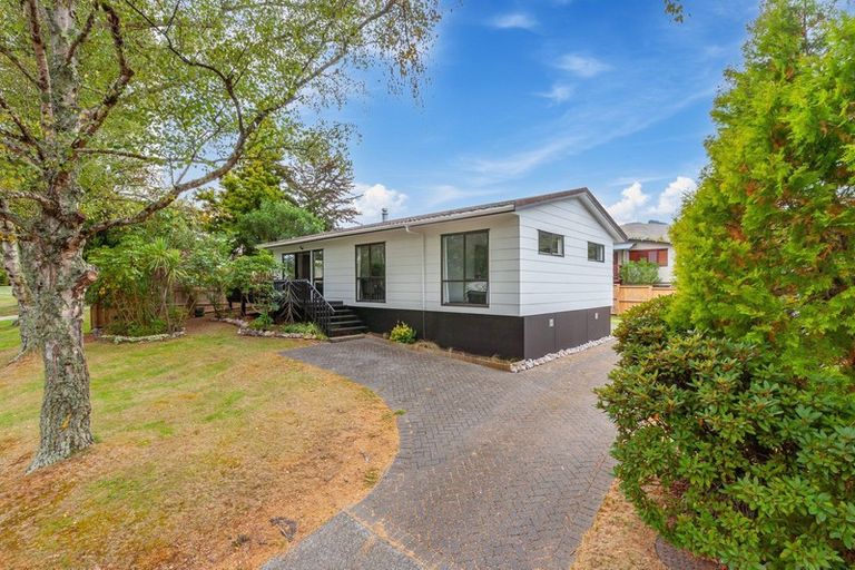 Photo of property in 83 Marina Terrace, Kinloch, Taupo, 3377