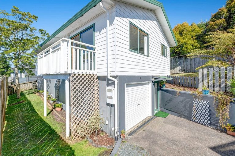 Photo of property in 14 Jean Place, Stanmore Bay, Whangaparaoa, 0932