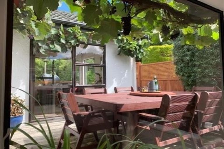 Photo of property in 38 Peterhouse Street, Tawa, Wellington, 5028