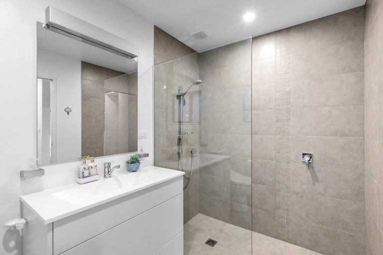 Photo of property in 14 Islington Place, Wanaka, 9305