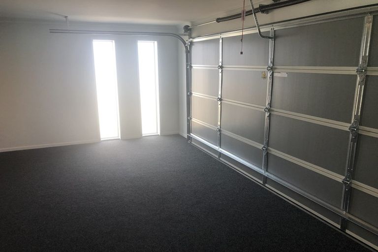 Photo of property in 221 Te Okuroa Drive, Papamoa, 3118