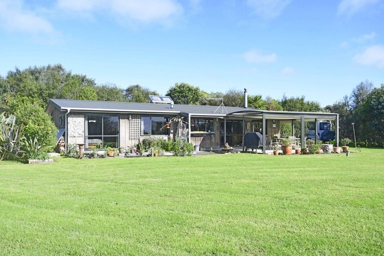 Photo of property in 210a Pukenui Road, Kaiwaka, 0573