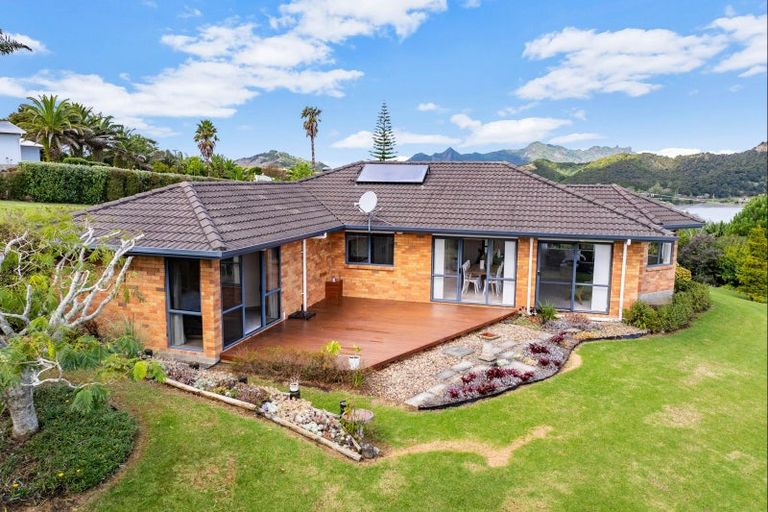 Photo of property in 4 Sunset Parade, Parua Bay, Whangarei, 0174