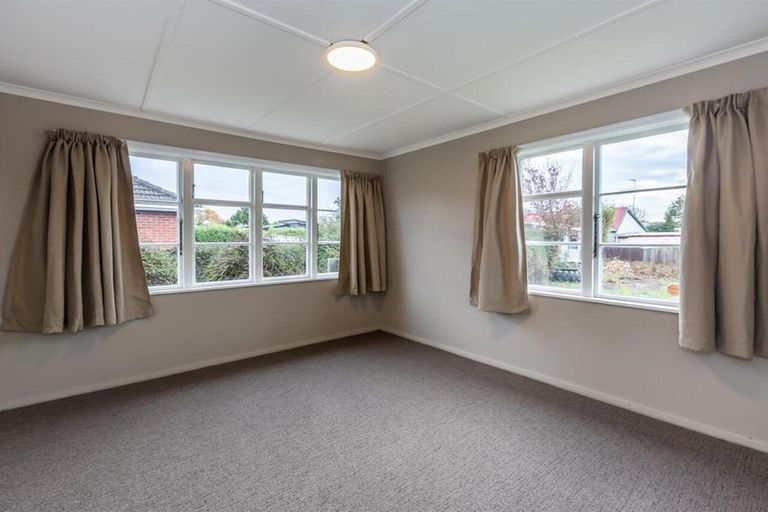 Photo of property in 17 Dunarnan Street, Avonside, Christchurch, 8061