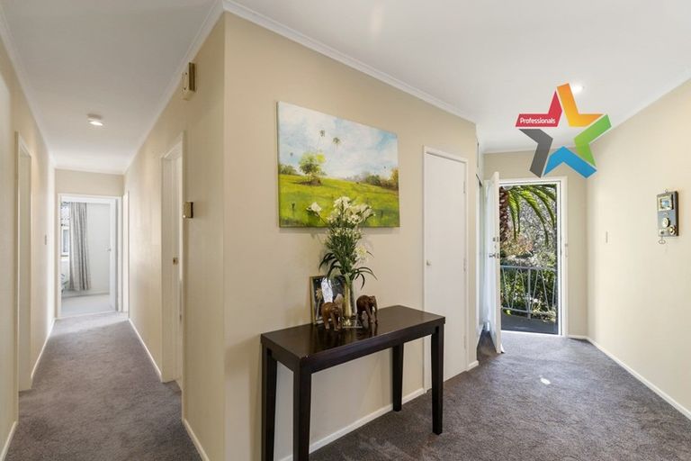 Photo of property in 15 Khouri Avenue, Karori, Wellington, 6012