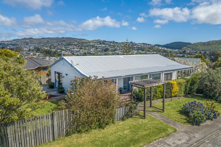 Photo of property in 12 Dominica Crescent, Grenada Village, Wellington, 6037