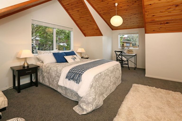 Photo of property in 2/37 Rhinevale Close, Henderson, Auckland, 0612