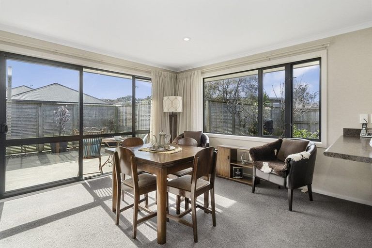 Photo of property in 16 Chestnut Close, Kelvin Grove, Palmerston North, 4414