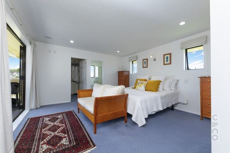 Photo of property in 849 Old North Road, Waimauku, 0882