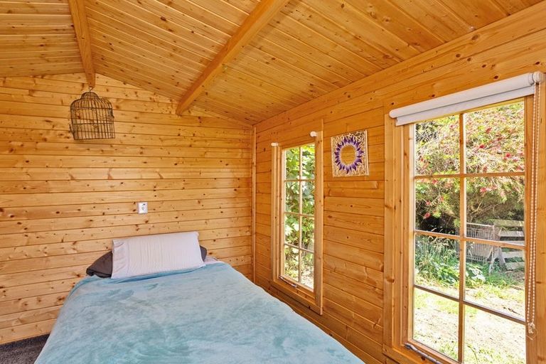 Photo of property in 3 Morton Street, Tuatapere, 9620