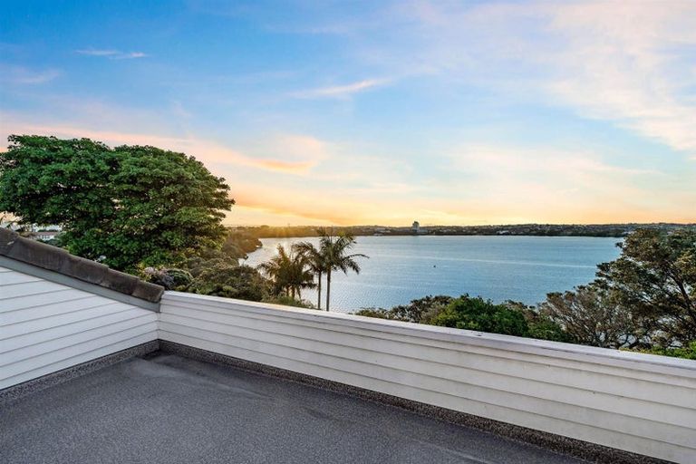 Photo of property in 204 Hurstmere Road, Takapuna, Auckland, 0622