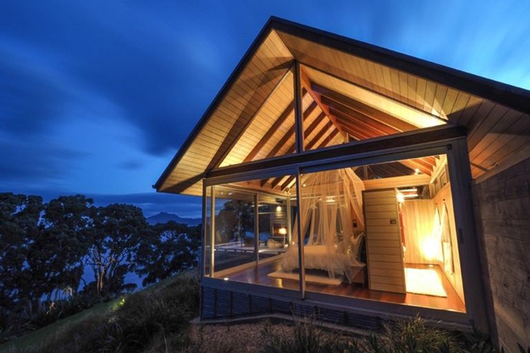 Photo of property in 78 Te Whara Way, Taiharuru, Onerahi, 0192