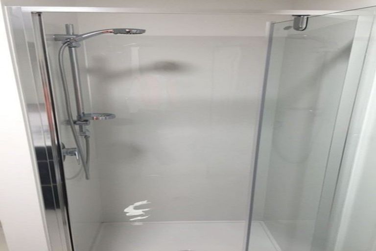 Photo of property in La Residence Du Lac, 15/527 Frankton Road, Queenstown, 9300