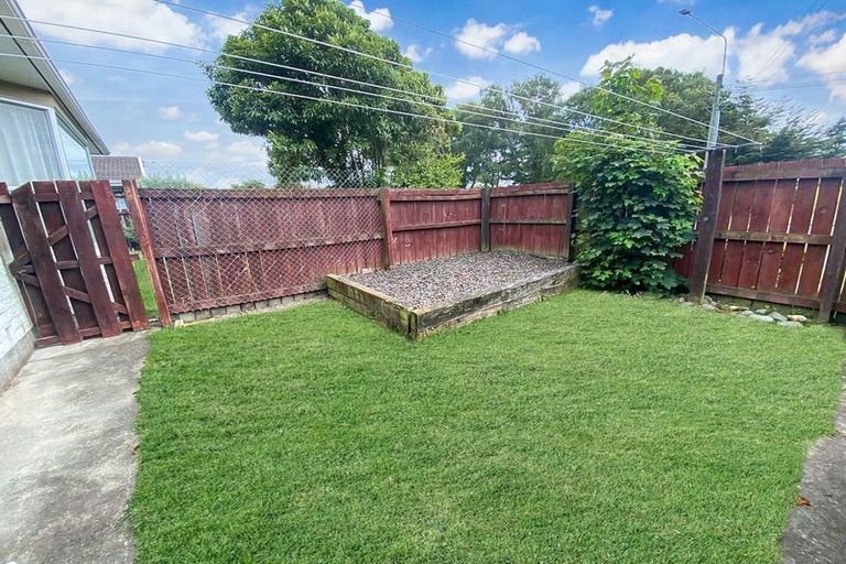 Photo of property in 1/46 Prestons Road, Redwood, Christchurch, 8051