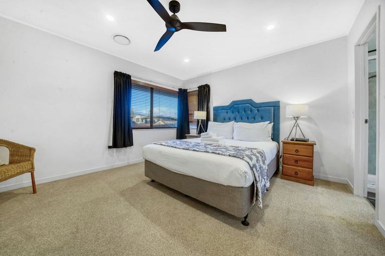 Photo of property in 1/6 Eastern Beach Road, Eastern Beach, Auckland, 2012