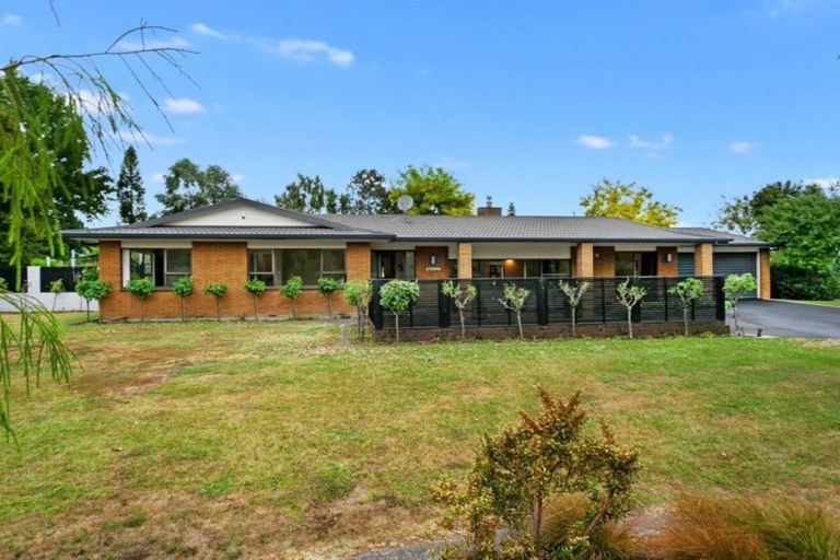 Photo of property in 262 Shakespeare Street, Leamington, Cambridge, 3432