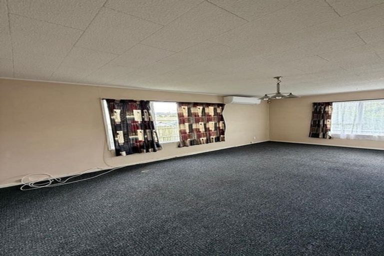 Photo of property in 2/100 Cargill Street, Papakura, 2110